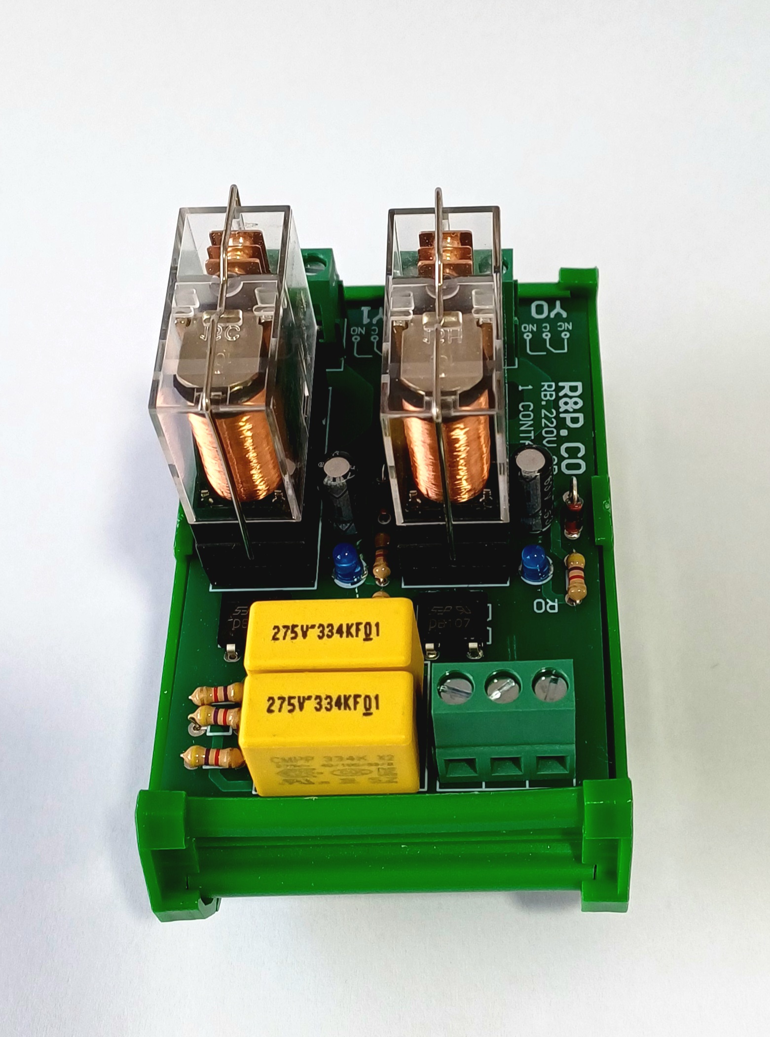 رله برد ۲۲۰ ولت ۱۶ امپر امرون