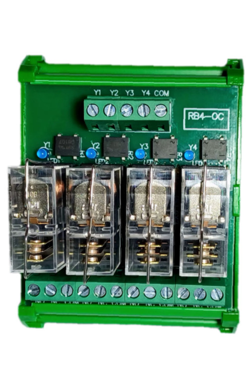 خرید کارت رله برد ۴ تایی ۲۴ ولت ۱۶ امپر امرون plc